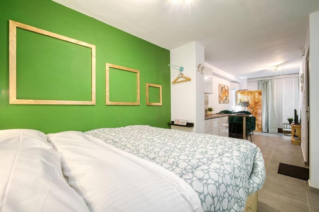 Modern Boutique Apartment Atene Esterno foto