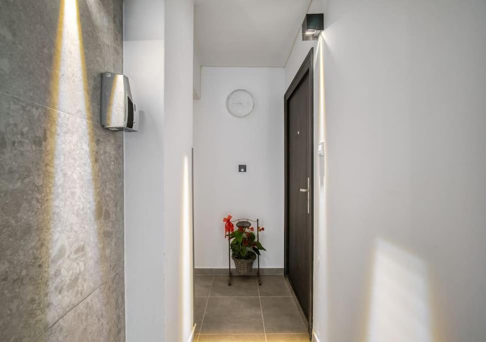 Modern Boutique Apartment Atene Esterno foto